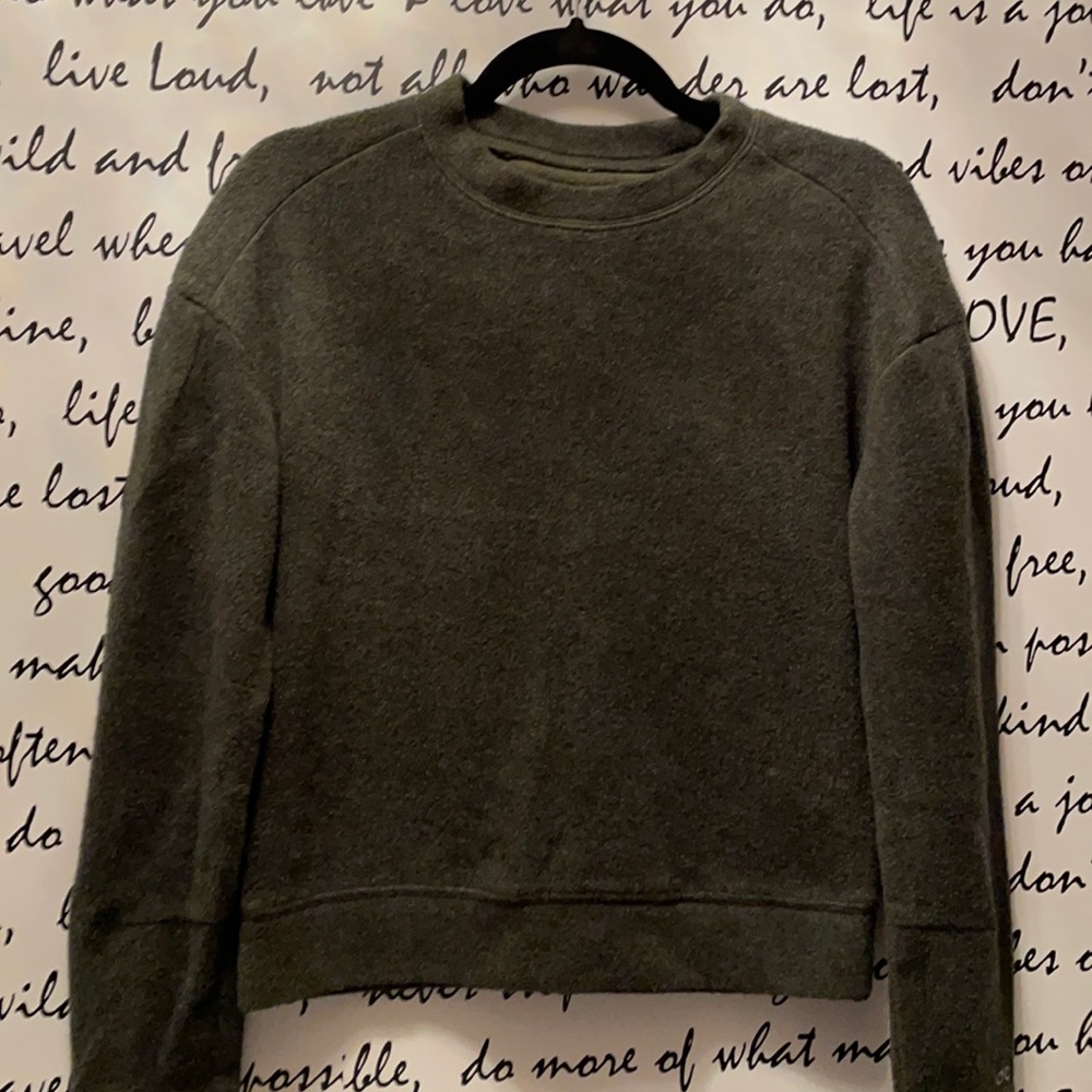 Alo Fuzzy Sweatshirt